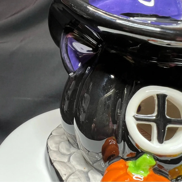 Blue Sky ClayWorks Hello Kitty Kuromi Halloween Jack OLantern Witch Candle House - Picture 12 of 12
